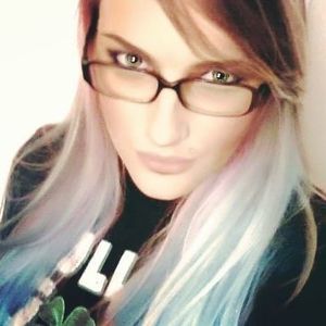 Meet your Posher, Avery